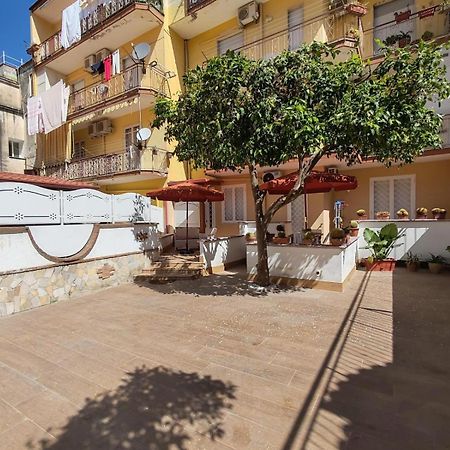 Double Free Parking Anna Verra Cottage Marano di Napoli Екстер'єр фото